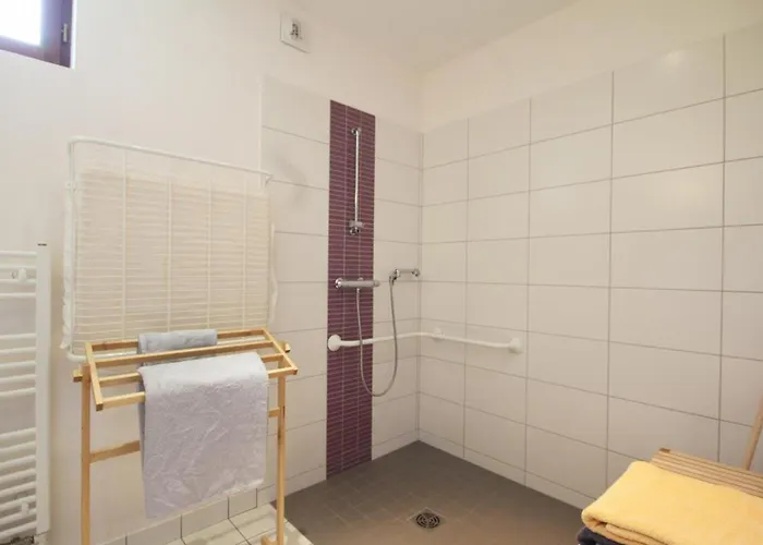 別荘 Familial 12 Pers., Animaux Acceptes, A L'oree De La Foret - Fr-1-497-18 *